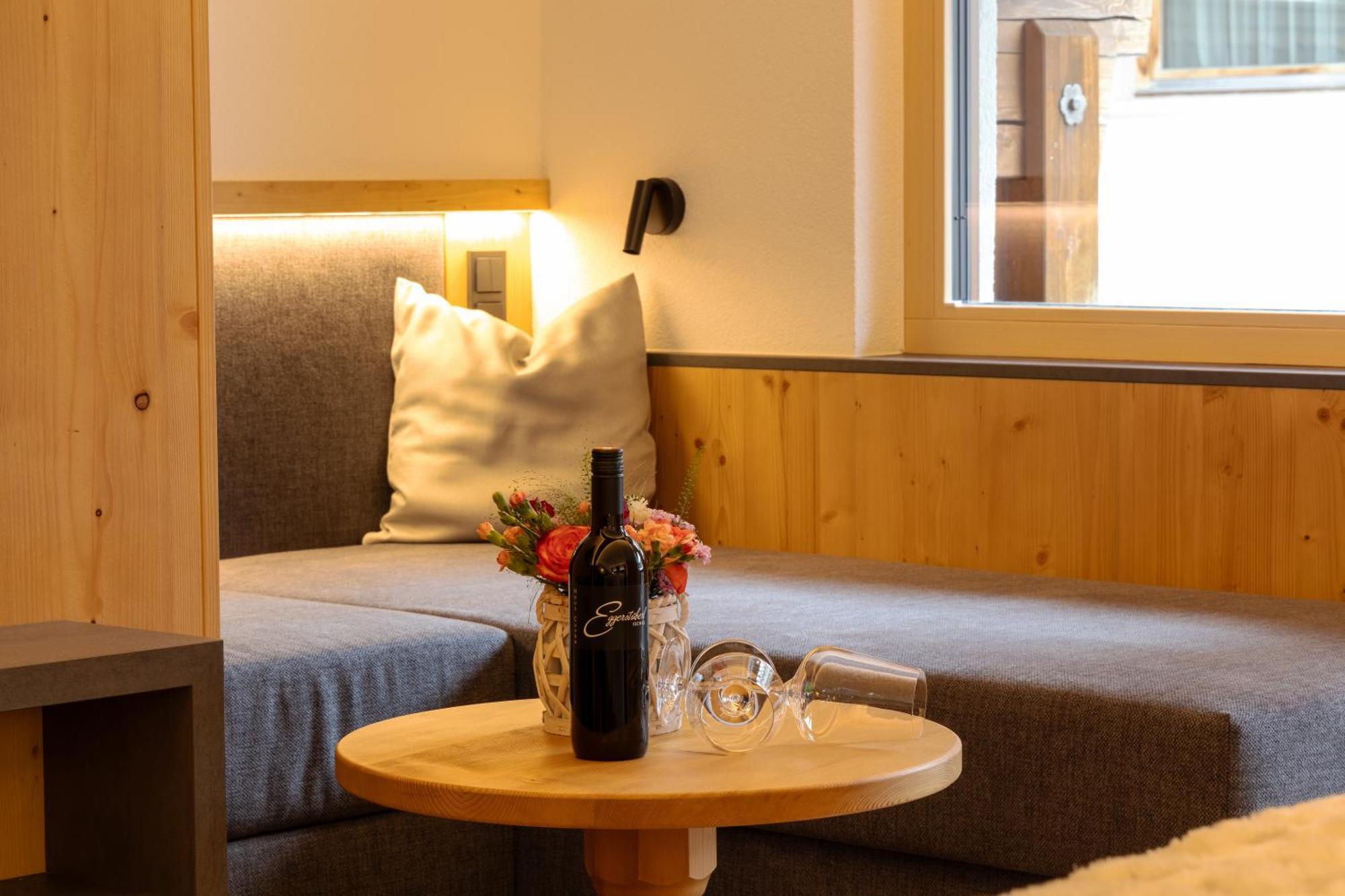 Eggerstueberl Hotel Ischgl Eksteriør billede